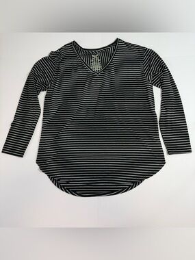 Faded Glory Black and White Striped V-Neck Long Sleeve Top